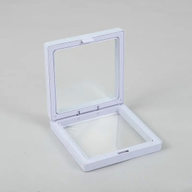 Small 3D Floating Frame Display 7x7cm - White